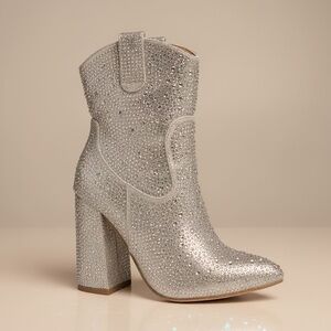 ✨BNWT BOUTIQUE Champagne Rhinestone Women's Ankle Boots